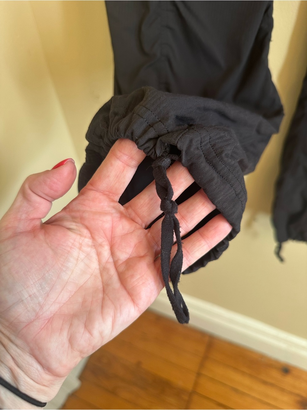 Lululemon Dance Studio Jogger Pants Black Size 8 Mid-Rise Lightweight Athleisure - Picture 4 of 6